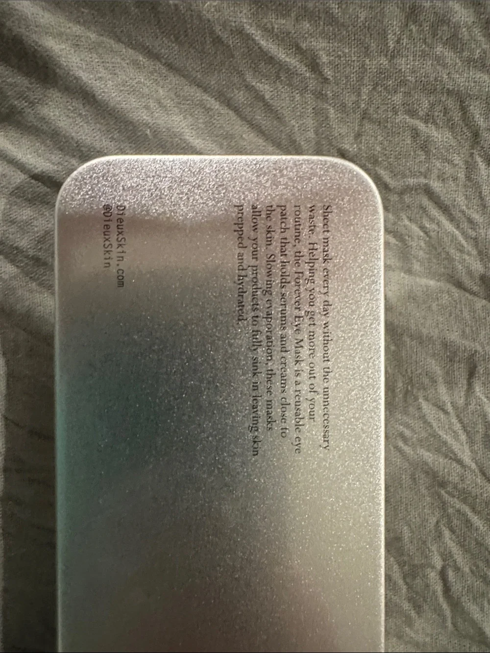 DIFUX reusable Teal Eye Patches to lock in  any eye serum